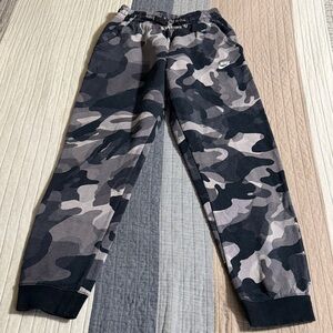 Nike Kids Camo Sweatpants - Black and Gray